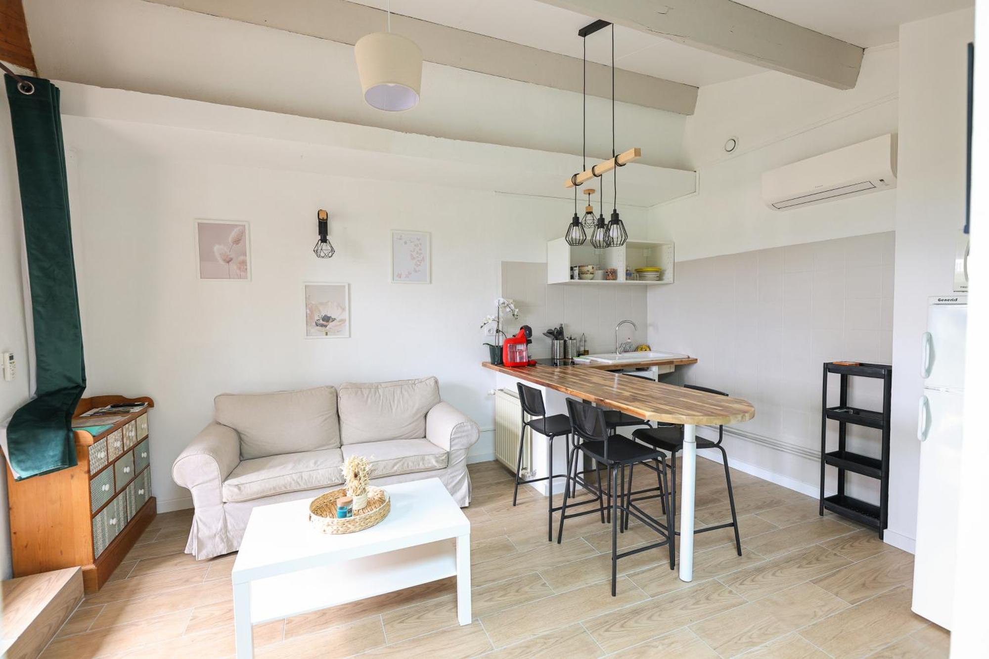 Holiday home Domaine Des Arcs Saint-Martin-de-Londres
